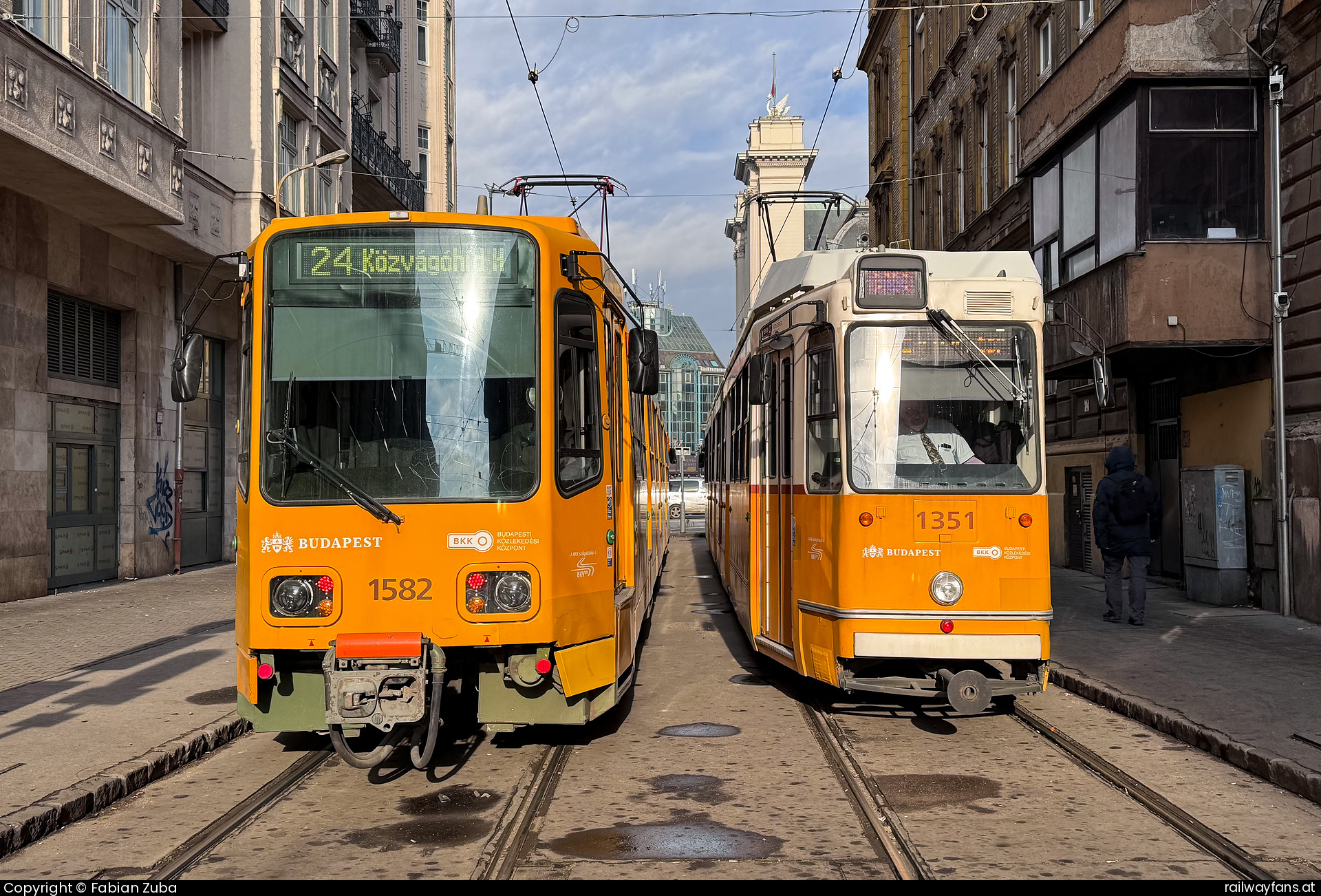 Budapesti Közlekedési Központ 1351 in Budapest Keleti pu  Railwayfans