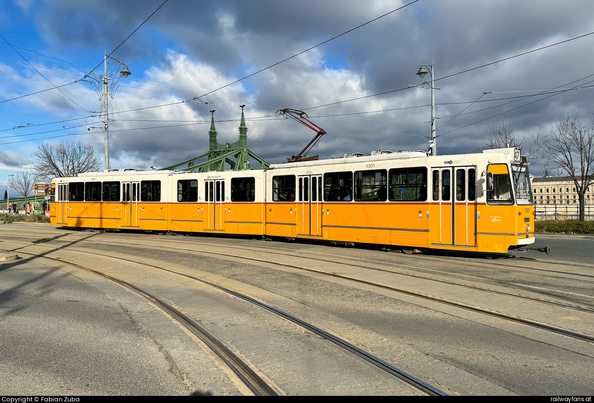 Budapesti Közlekedési Központ 1301 in Budapest Szent Gellert ter  Railwayfans