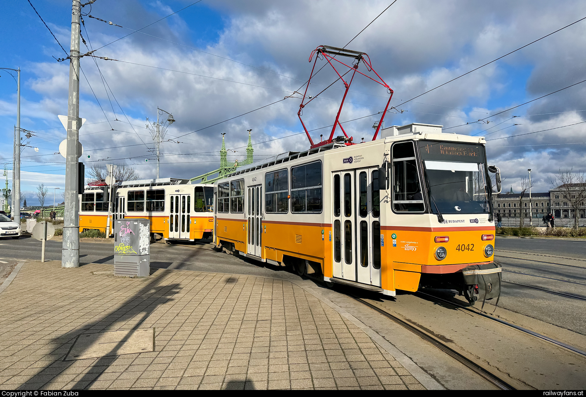 Budapesti Közlekedési Központ 4042 in Budapest Szent Gellert ter  Railwayfans