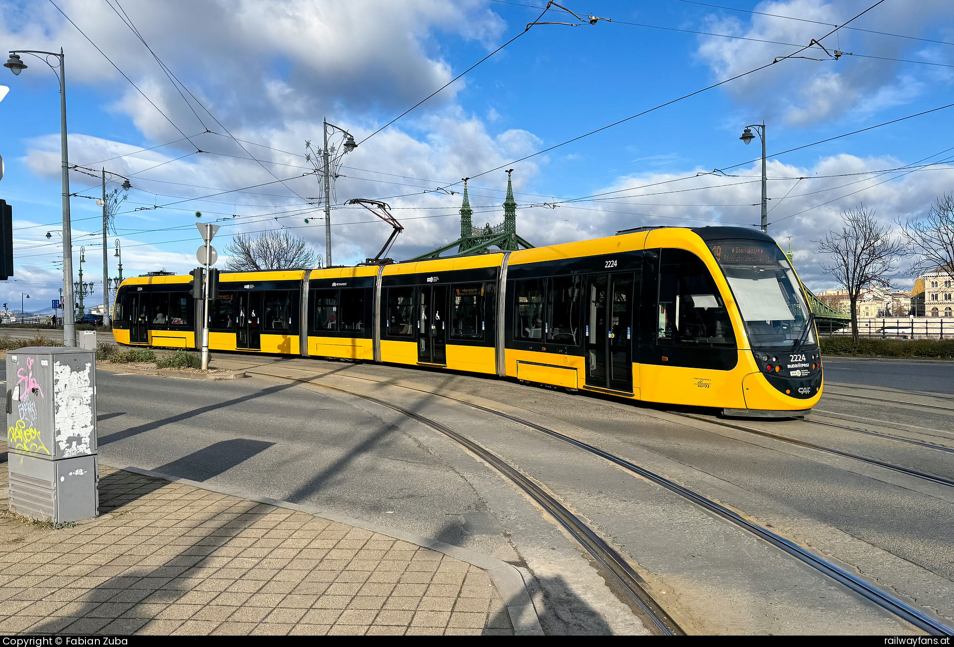 Budapesti Közlekedési Központ 2224 in Budapest Szent Gellert ter  Railwayfans