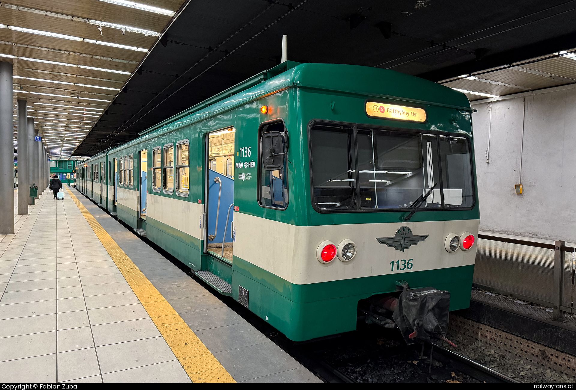 Budapesti Helyiérdekű Vasút 1136 in Budapest Batthany ter  Railwayfans