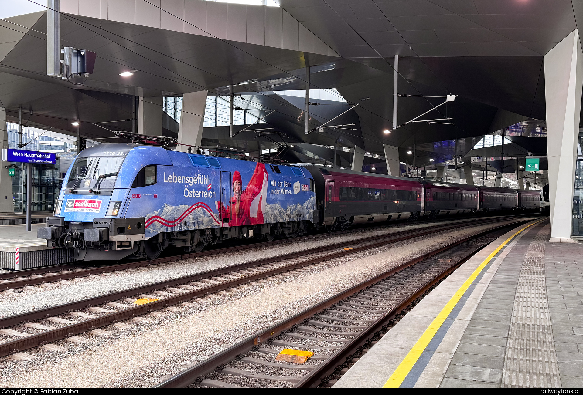 ÖBB 1116 233 in Wien HBF mit dem RJ 640  Railwayfans