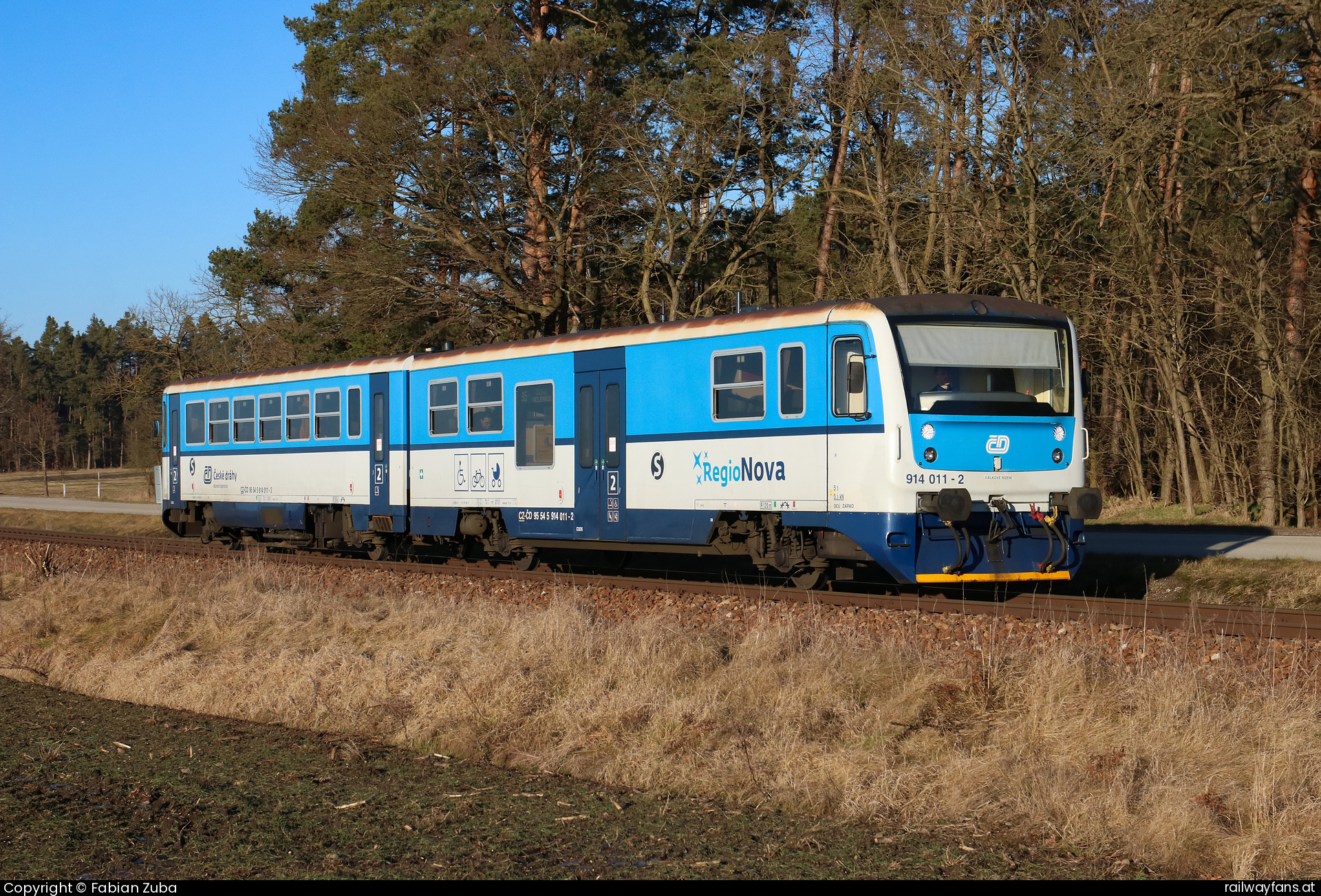 České dráhy 914 011 in Hrdlorezy mit dem Os 8715  Railwayfans