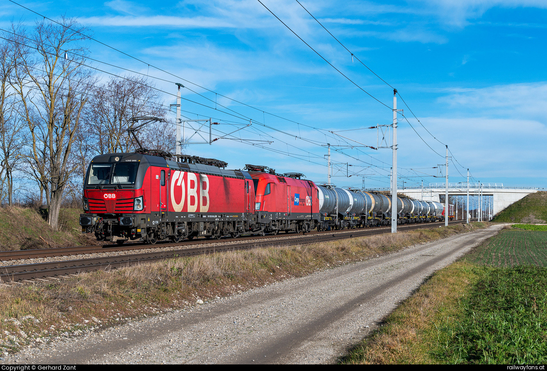 ÖBB 1293 005 in Aderklaa  Railwayfans