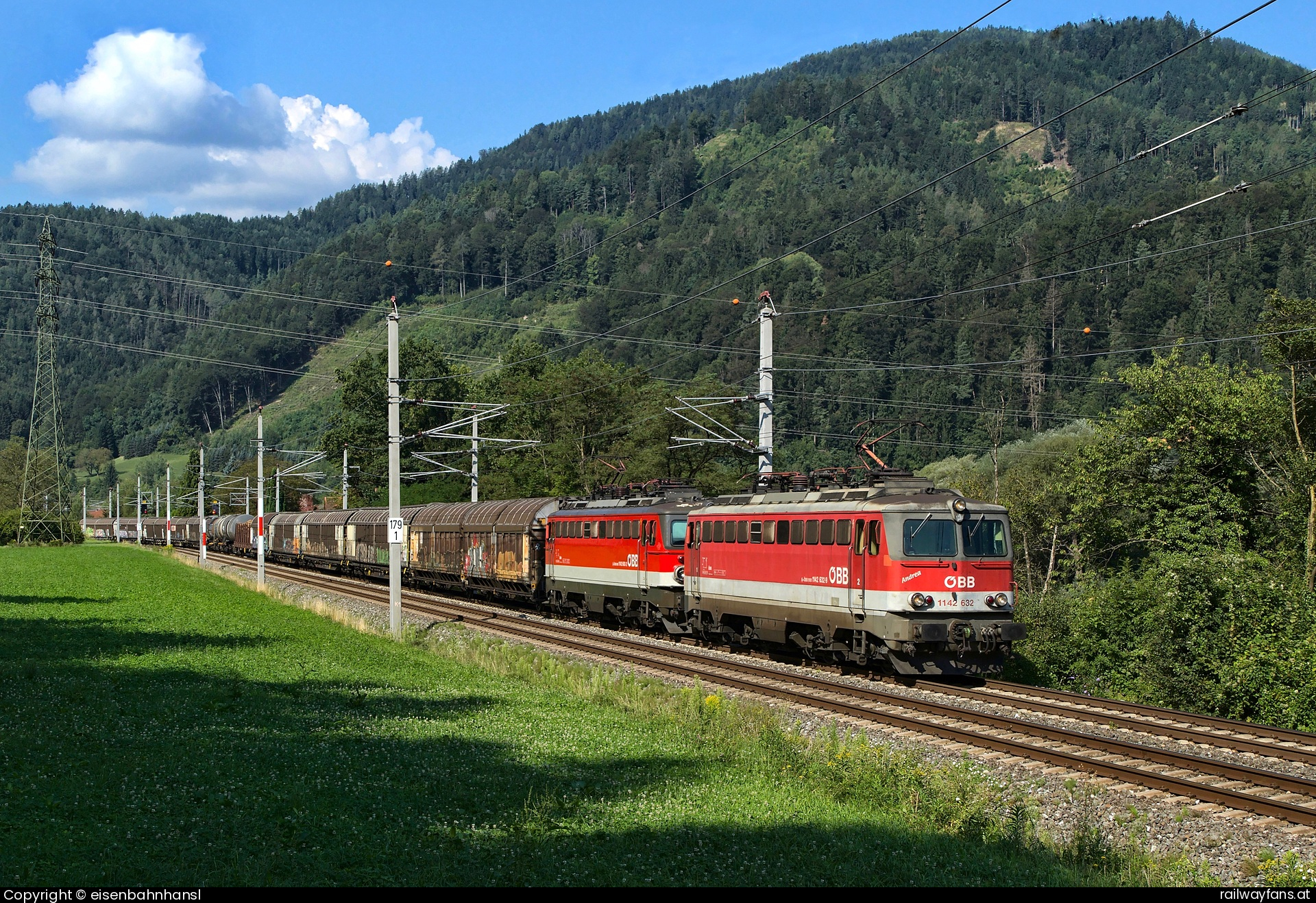 ÖBB 1142 632 in Peugen  Railwayfans