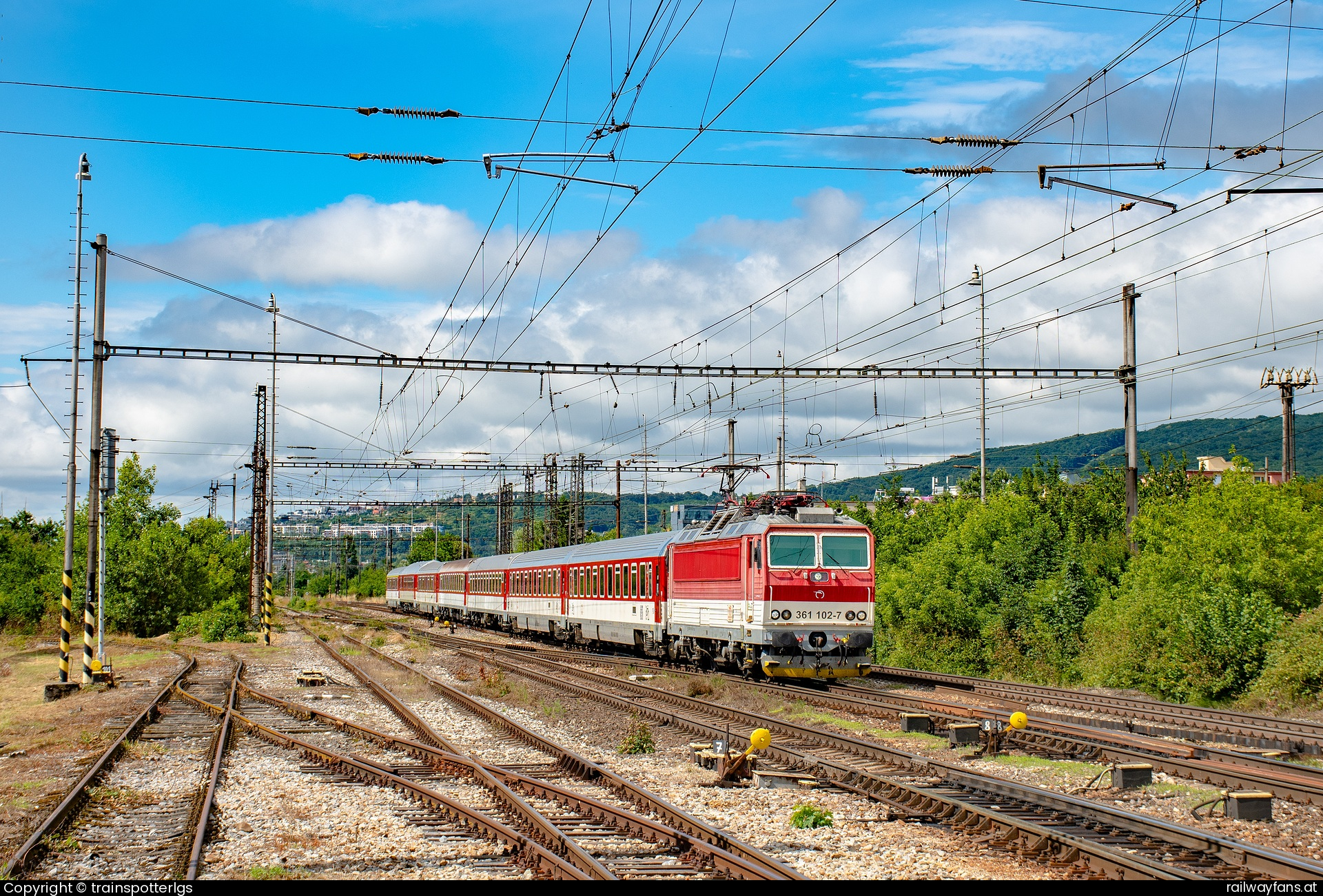 ZSSK 361 102 in Račianska - ZSSK 361 102 spotted in Bratislava - Raca   Railwayfans