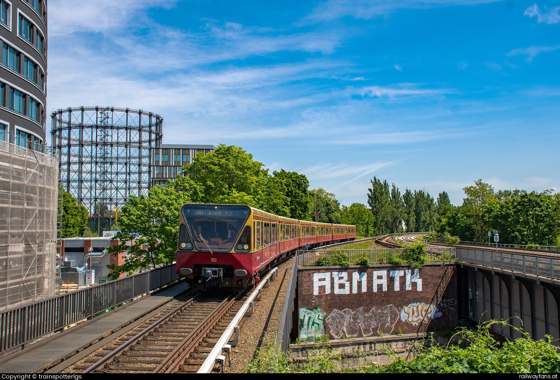 S-Bahn Berlin 480 019 in Schöneberg - DB 480 019 spotted in Berlin - Schöneberg   Railwayfans