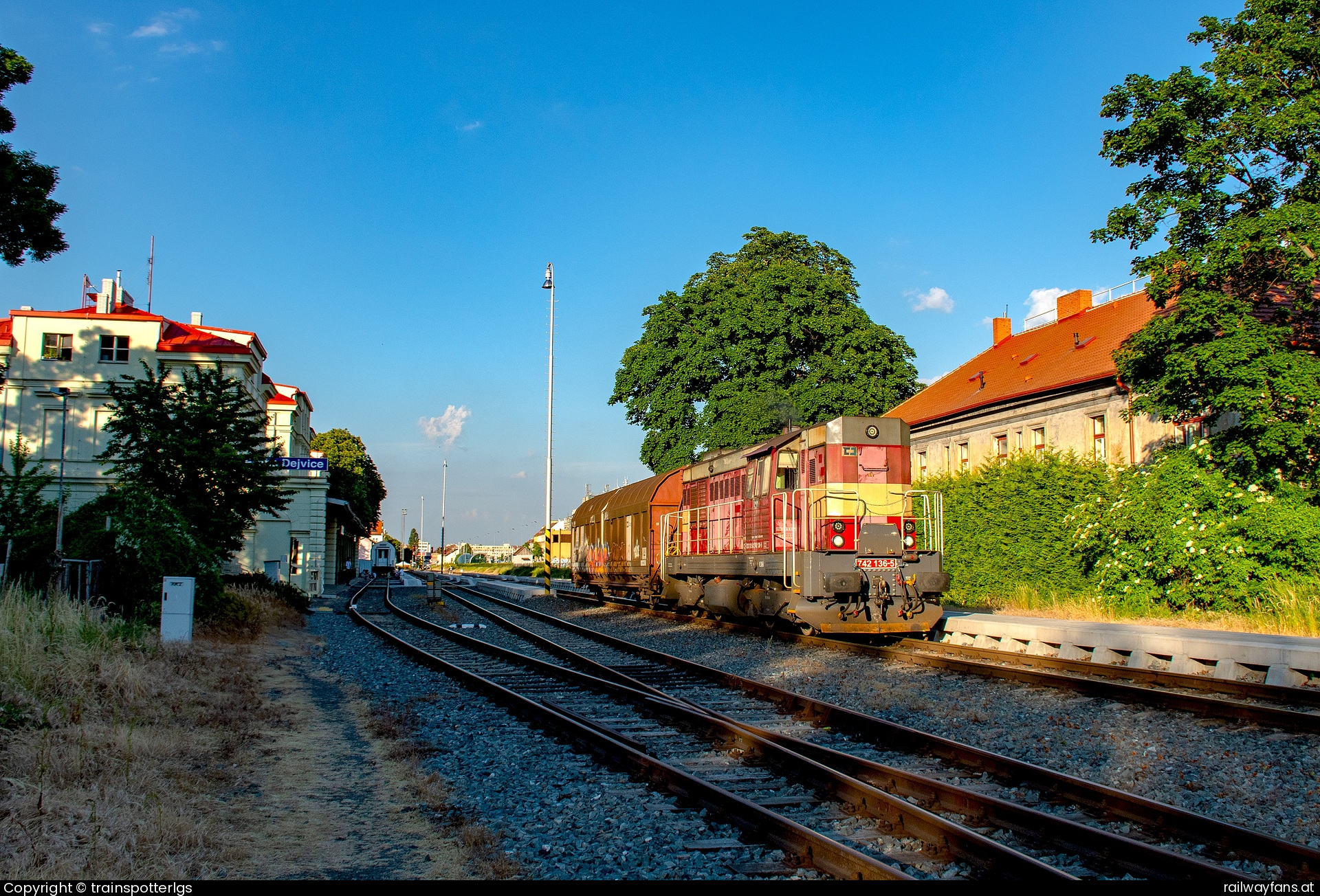 CD Cargo 742 136 in Václavkova - CDC 742 136 spotted in Praha - Dejvice   Railwayfans