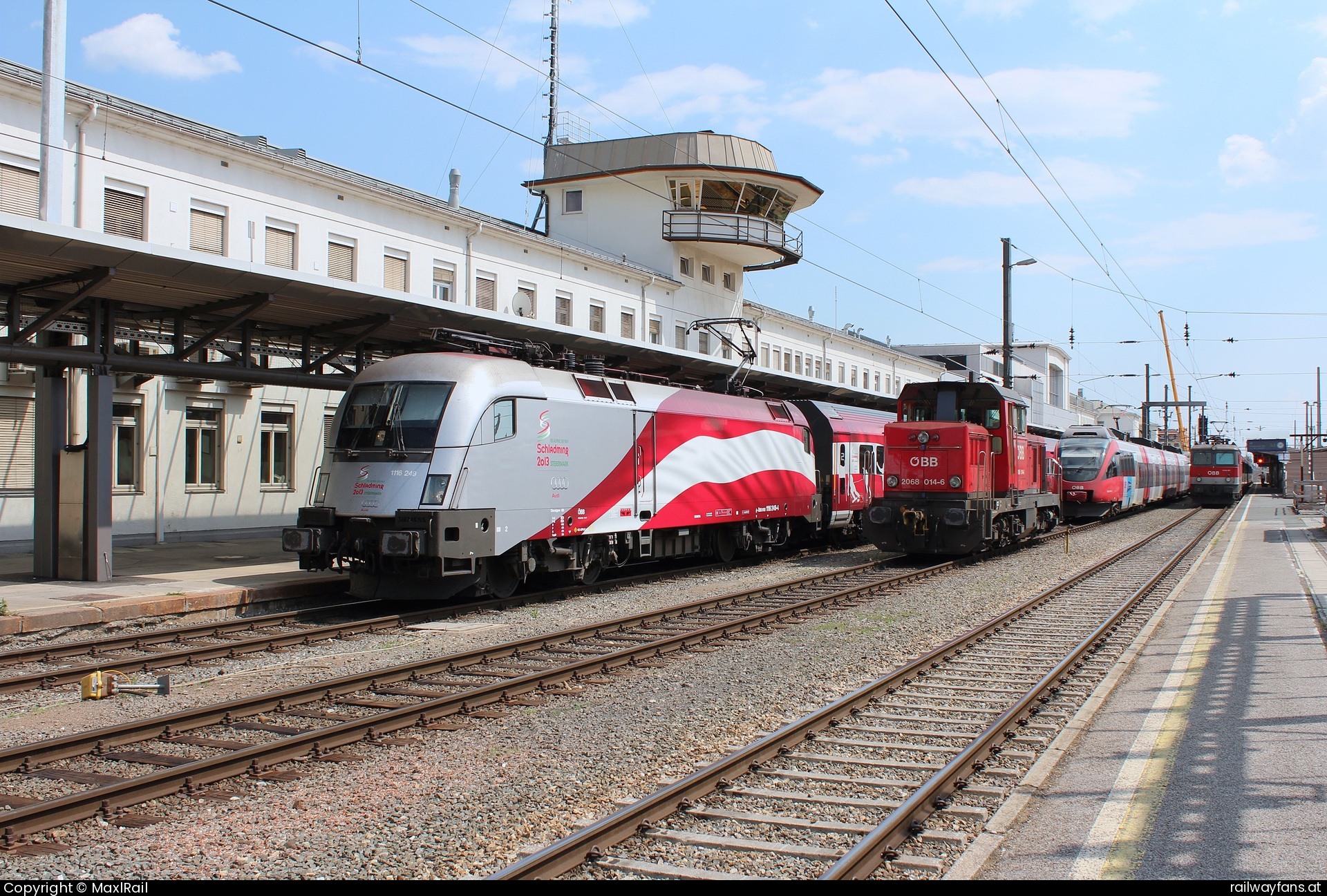 ÖBB 1116 249 in Graz Hbf - Anlässlich der FIS Alpine WM in Schladming 2013 gestaltete die ÖBB den Railjet 49 als 