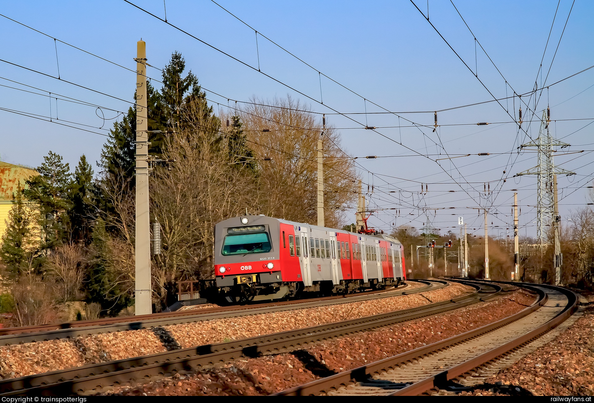 ÖBB 4020 311 in Wien Hütteldorf - ÖBB 4020 311 spotted in Wien    Railwayfans