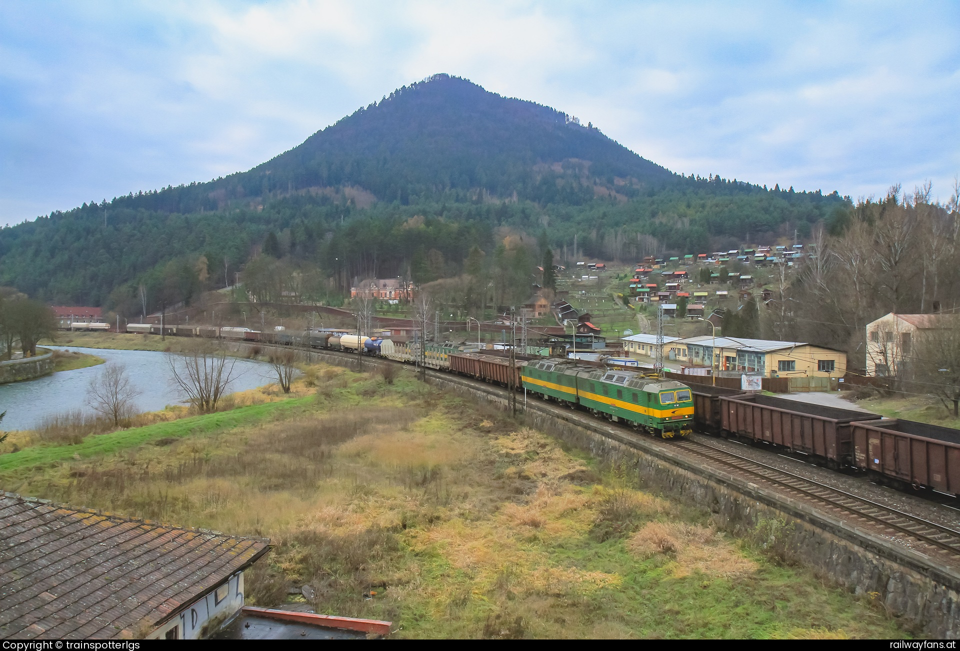 ZSSK Cargo 131 xxx in Likavka - ZSSKC 131 xxx spotted in Ruzomberok
   Railwayfans