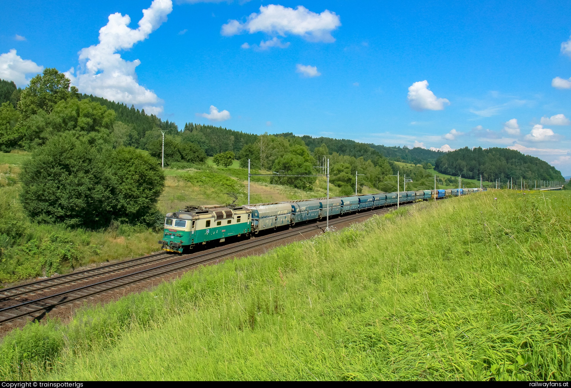 CD Cargo 130 005 in Lhotka u České Třebové - CDC 130 005 spotted near Dlouhá Třebová   Railwayfans
