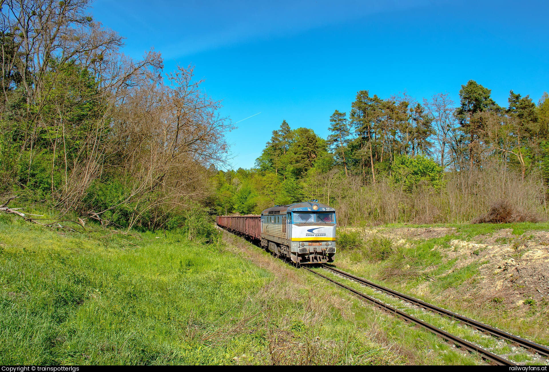 ZSSK Cargo 752 030 in Nižný Hrabovec - CD 752 030 spotted near Kostoľany nad Hornádom   Railwayfans