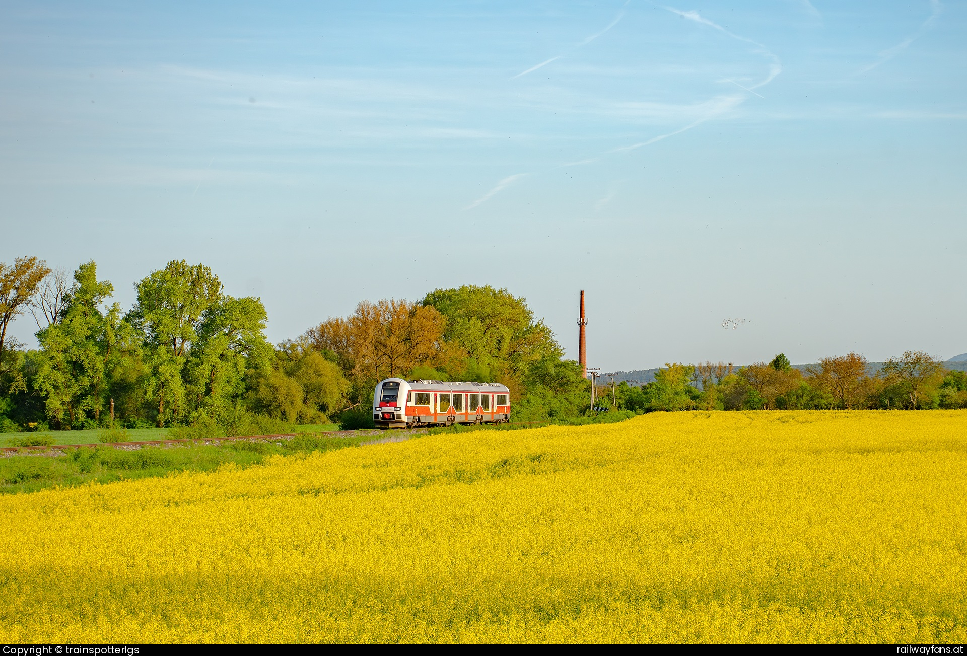 ZSSK 861 003 in Hlinné - ZSSK 861 003 spotted in Hlinné   Railwayfans