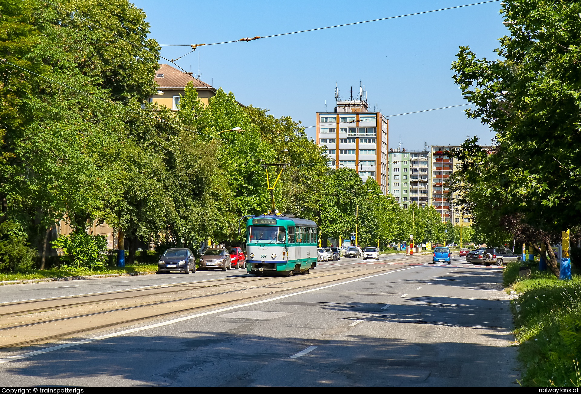 dpmk 337 in Komenského - DPMK T3/VI.SU 337 spotted in Okresny Urad   Railwayfans