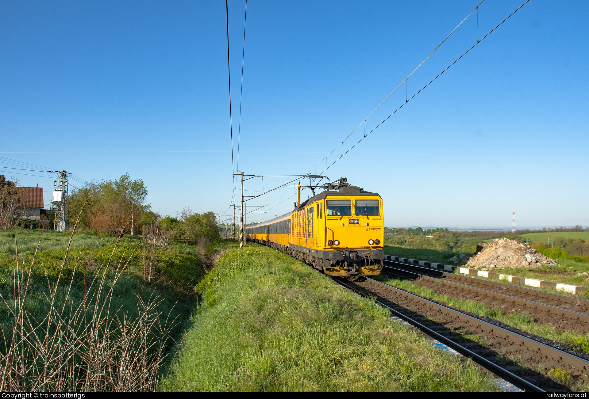 Regiojet 162 117 in Vyšná Myšľa - RJ 162 117 spotted in Vyšná Myšľa   Railwayfans