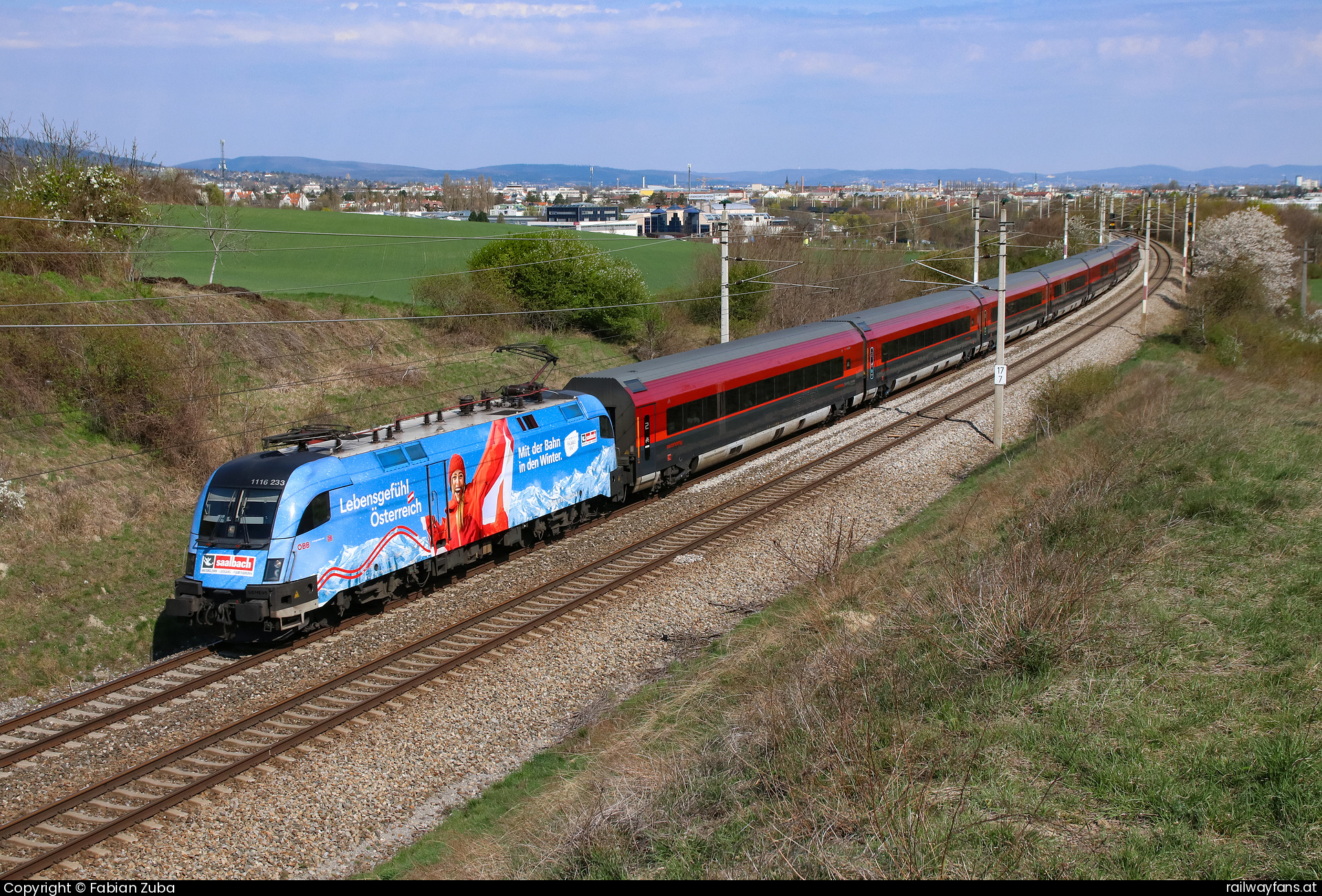ÖBB 1116 233 in Neu-Guntramsdorf mit dem RJ 535  Railwayfans