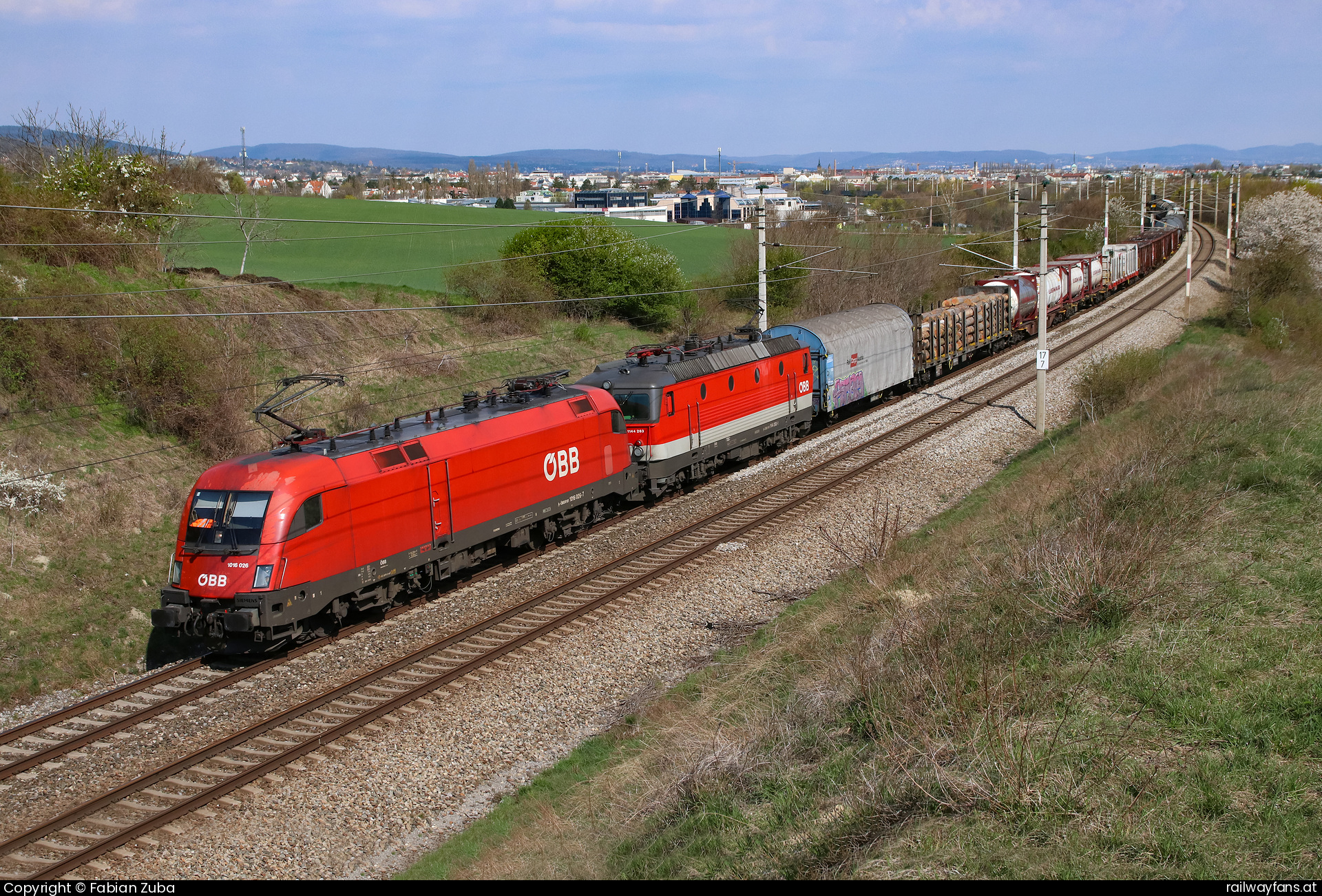 ÖBB 1016 026 in Neu-Guntramsdorf mit dem G 54703  Railwayfans