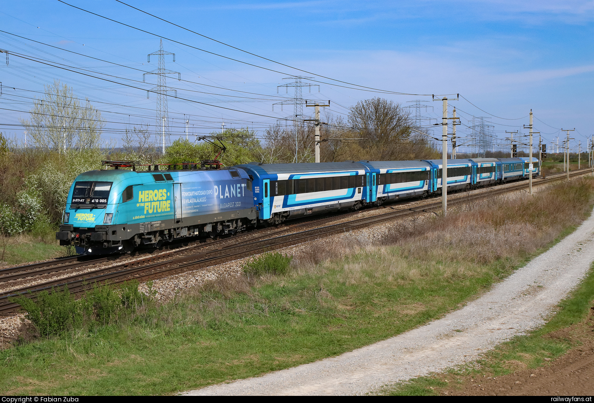 MÁV-START 470 005 in Götzendorf mit dem EC 144  Railwayfans