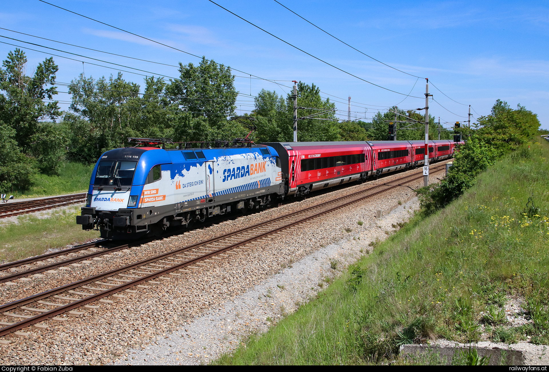 ÖBB 1116 159 in B9 mit dem RJX 864  Railwayfans