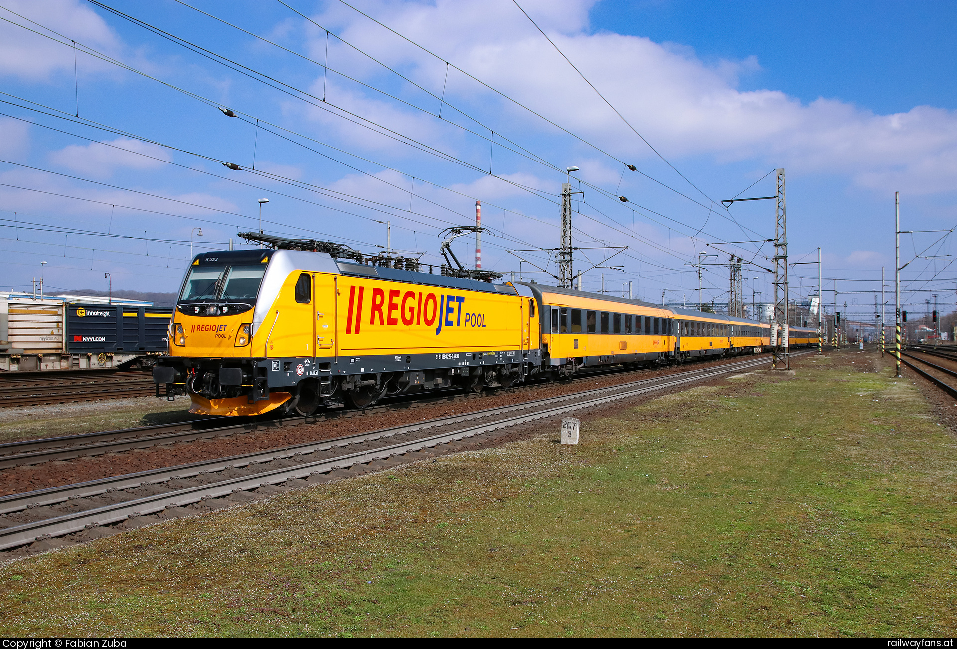 Regiojet POOL 388 223 in Ostrava hl.n. mit dem RGJ 1116  Railwayfans