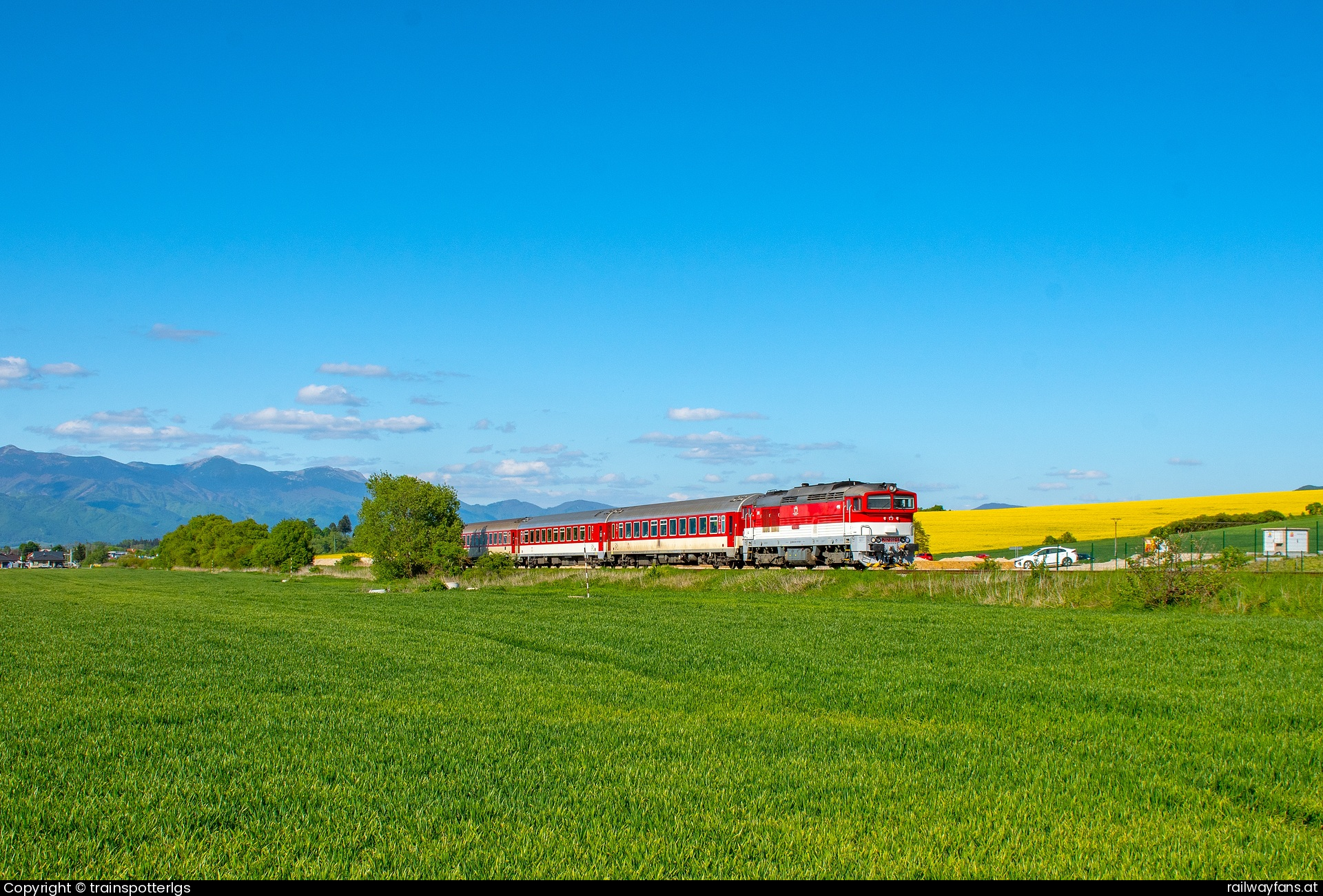 ZSSK 757 002 in Košťany nad Turcom - ZSSK 757 002 spotted near Košťany nad Turcom
   Railwayfans