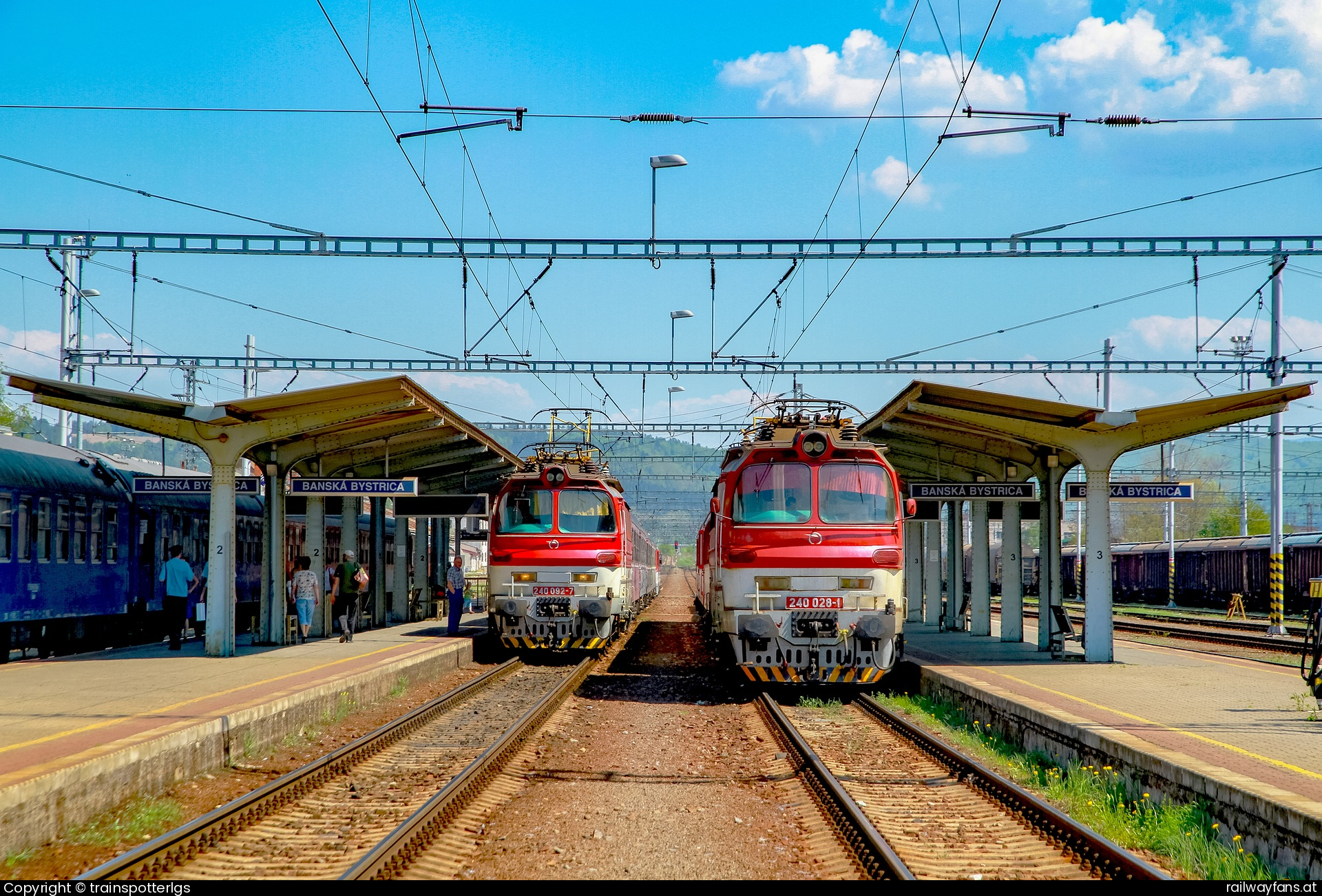 ZSSK 240 028 in Cesta k Smrečine - ZSSK 240 028 + 240 092 spotted in Banska Bystrica   Railwayfans