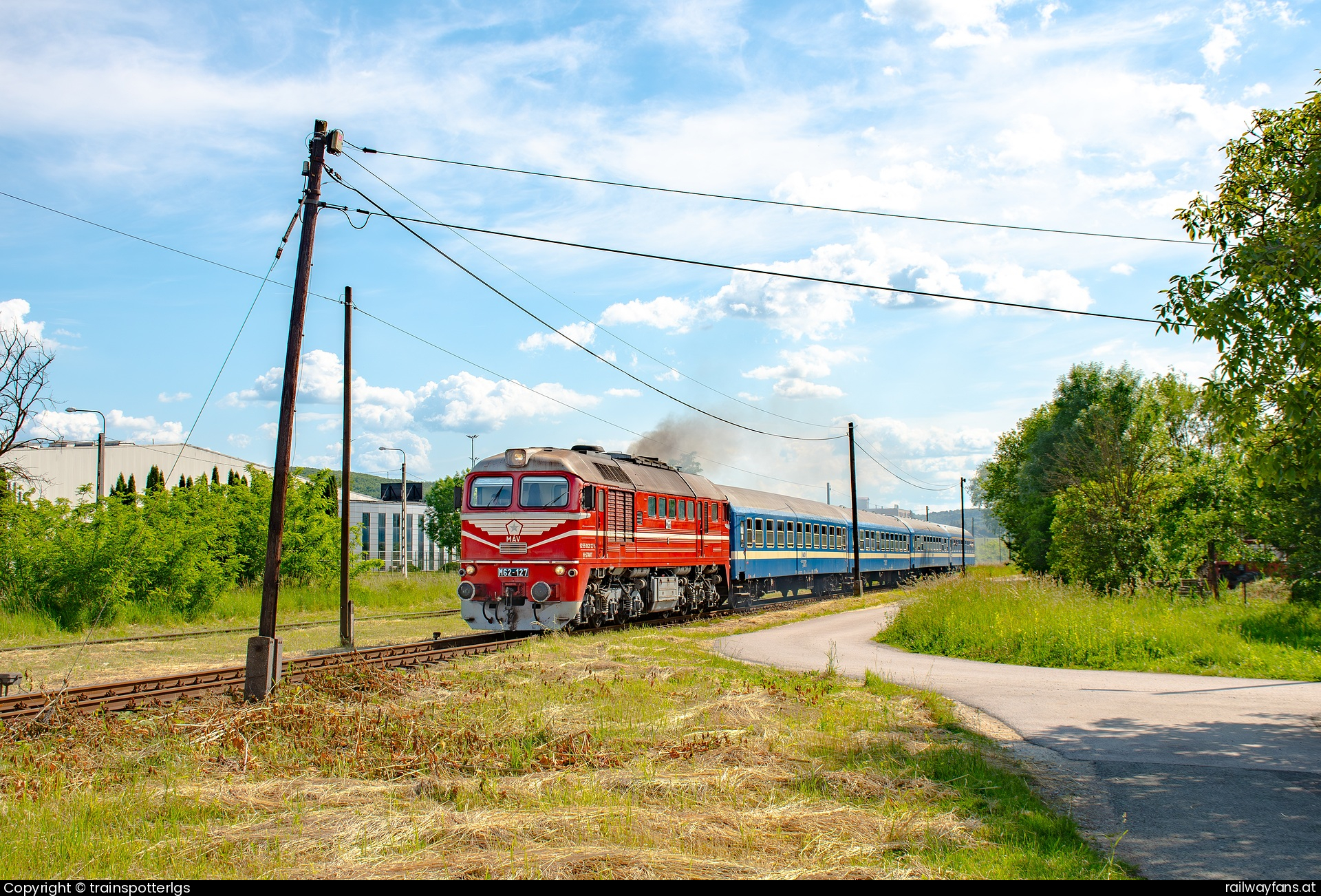 MÁV-START M62 127 in Dózsa György út - MAV M62 127 spotted in Ózd alsó   Railwayfans