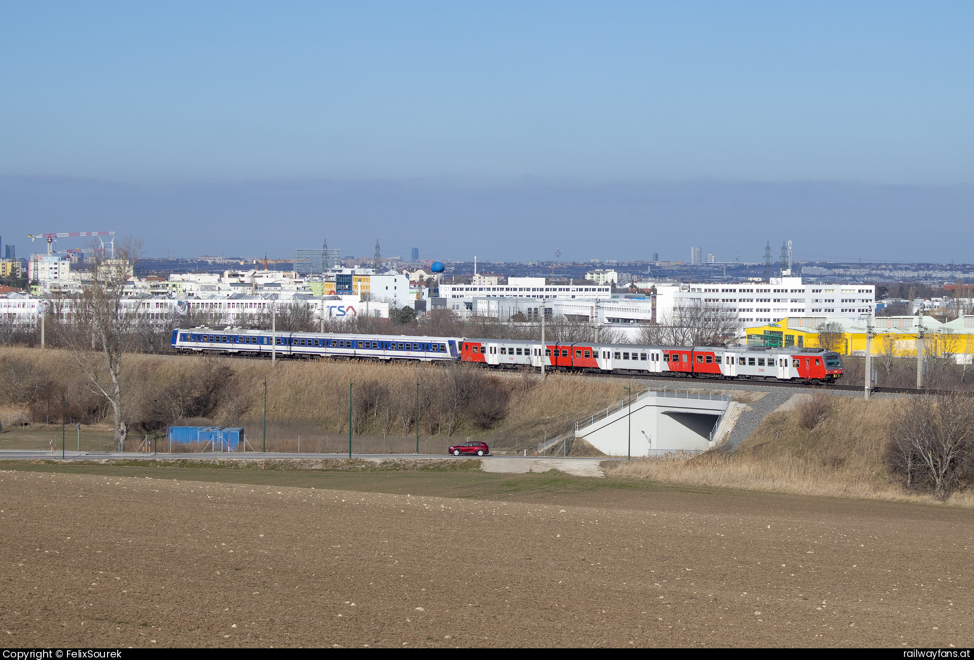 ÖBB 4020 in Guntramsdorf Südbahn | Wien Hbf -  Spielfeld Straß Railwayfans