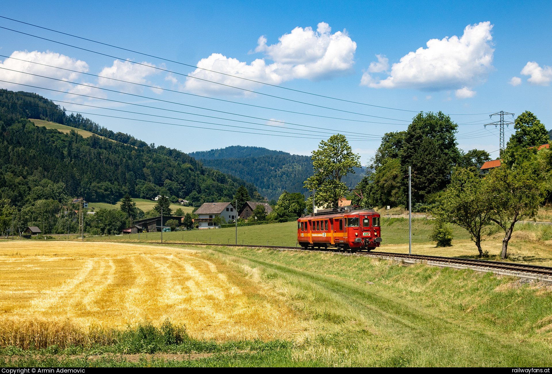 StB 4481 015 in Deutschfeistritz mit dem S11 8764 Peggau-Detuschfeistritz - Übelbach Railwayfans