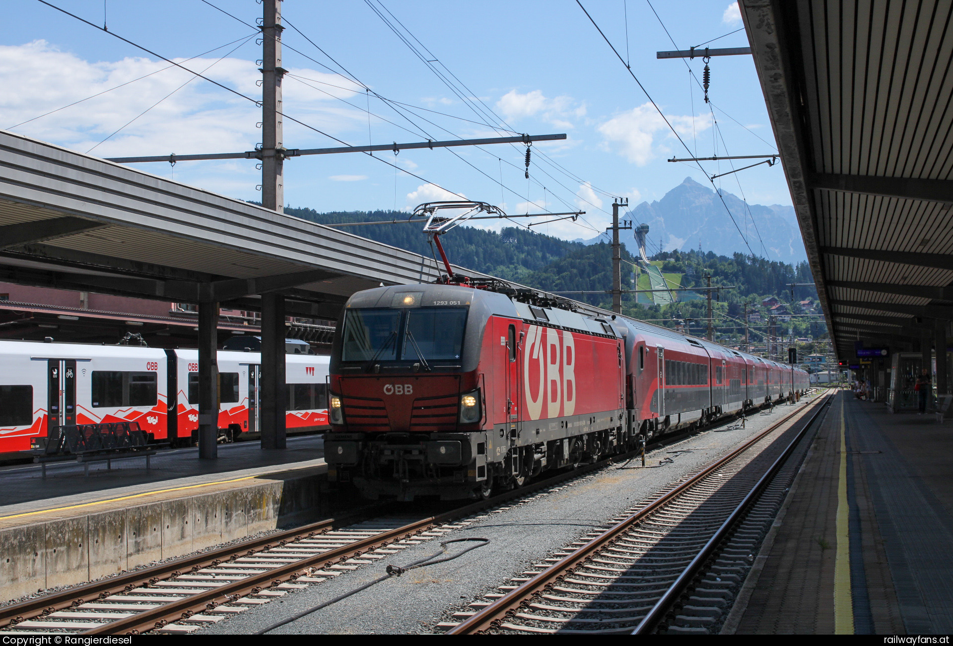 ÖBB 1293 051 in Innsbruck Hauptbahnhof mit dem RJX 68 - 1293 051 am 02.07.2025 mit dem RJX 68 in Innsbruck Hbf    Railwayfans