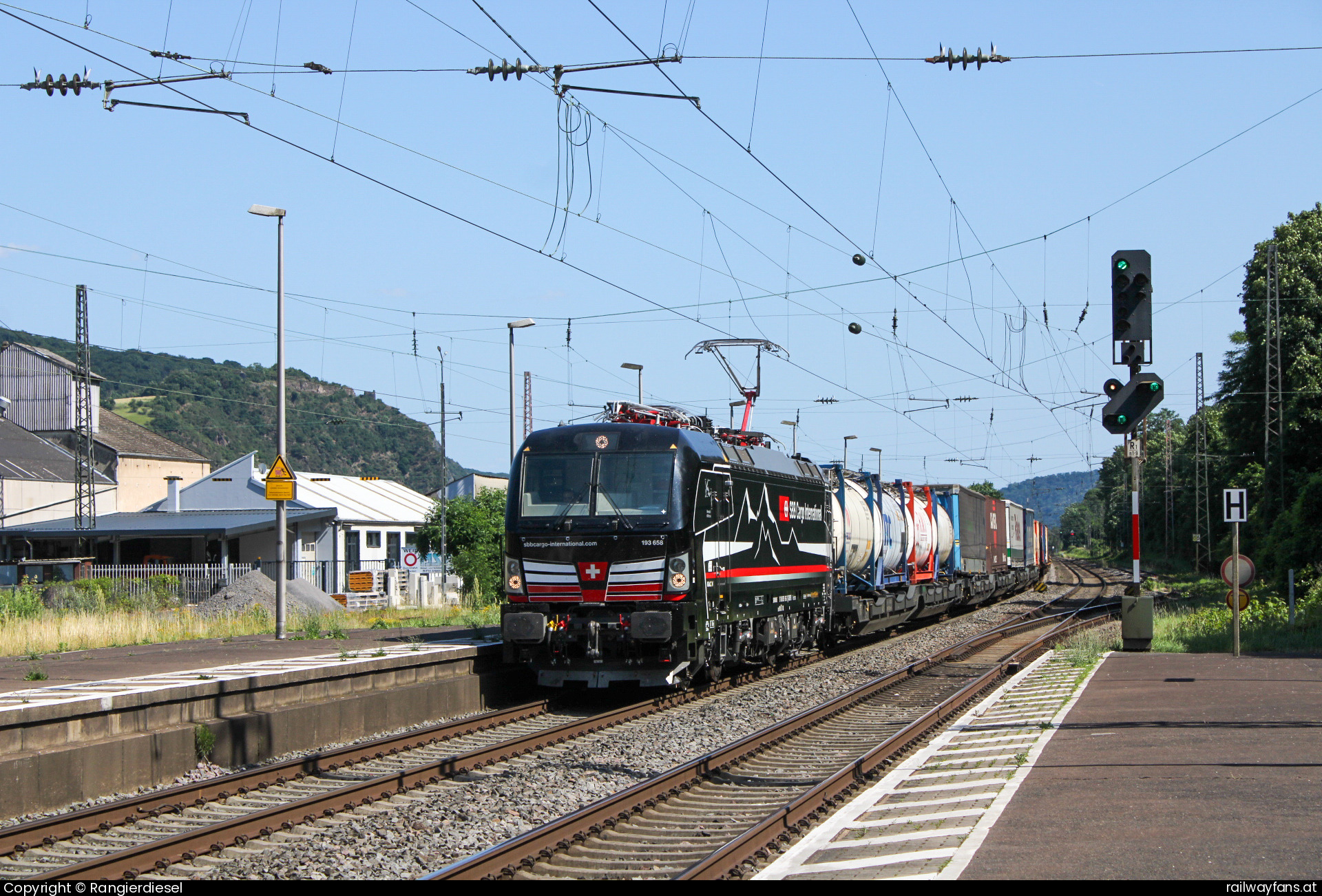 SBB Cargo 193 658 in Brohl - Am 19.06.2025 passiert 195 658 den Bahnhof Brohl  Keine Übereinstimmungen gefunden Railwayfans