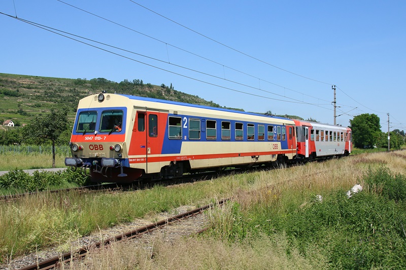 5047 013 ÖBB Absdorf - Krems a.d. Donau     Railwayfans