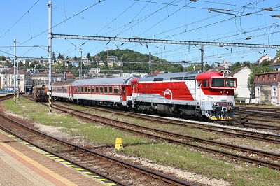 757.016 ZSSK Bratislava hl.st. - Prievidza     Railwayfans