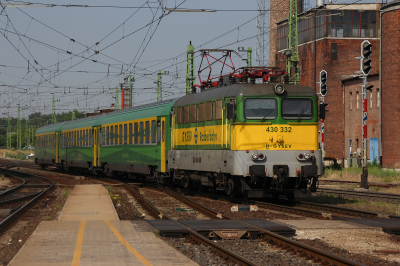 430 332 GYSEV Hegyeshalom - Budapest (Raaber Ostbahn) Komarom    Railwayfans