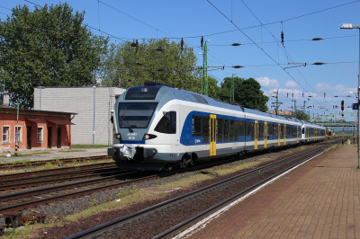 415 121 MÁV-START Hegyeshalom - Budapest (Raaber Ostbahn) Komarom    Railwayfans