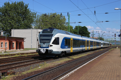 MÁV-START 415 121 in Komarom