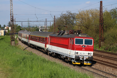 362 014 ZSSK Bratislava - Zilina Bratislava Vinohrady    Railwayfans