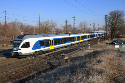 415 004 MÁV-START Hegyeshalom - Budapest (Raaber Ostbahn) Komarom Sz 4942 Bahnhofsbild  Railwayfans