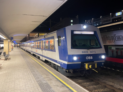 6020 307 ÖBB Westbahn | Wien Westbahnhof - St. Pölten (alt) Wien Westbahnhof  Bahnhofsbild  Railwayfans