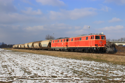 NLB 2143 056 in Korneuburg mit dem G 97414