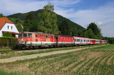 2143 053 ÖBB Hezogenburg - Krems Freie Strecke REX 5914 Paudorf  Railwayfans