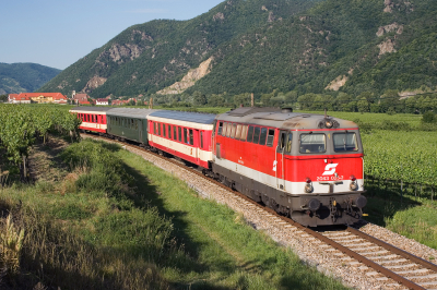 2043 025 ÖBB Wachaubahn | Krems a.d. Donau - Sarmingstein Freie Strecke EZ1998 Wösendorf in der Wachau  Railwayfans