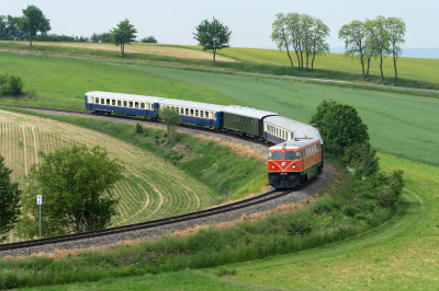 Regiobahn 2050 009 in Würnitz - Hetzmannsdorf