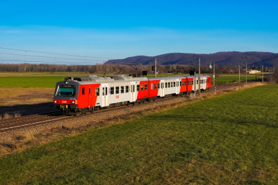 ÖBB 4020 316 in Muckendorf an der Donau mit dem S40 (21036)