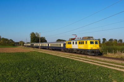 Regiobahn 1110 524 in Baumgarten am Tullnerfeld mit dem SLP 14870