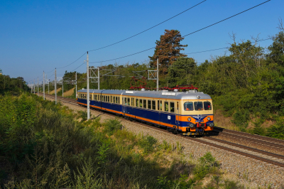 4030 210 EBM Schwechat Nordbahn | Wien Praterstern - Breclav Freie Strecke SSB 17238 Helmahof  Railwayfans