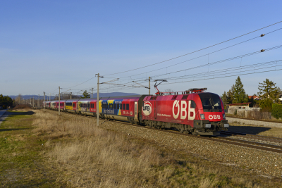 ÖBB 1116 249 in Gemeinde Sollenau mit dem RJ 657