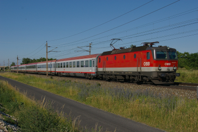 1144 121 ÖBB Südbahn | Wien Hbf -  Spielfeld Straß Freie Strecke 459 Wiener Neustadt  Railwayfans
