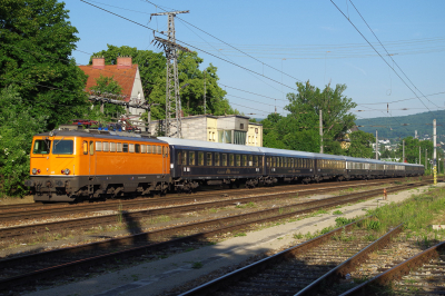 Northrail 1142 635 in Wien Maxing mit dem 14637